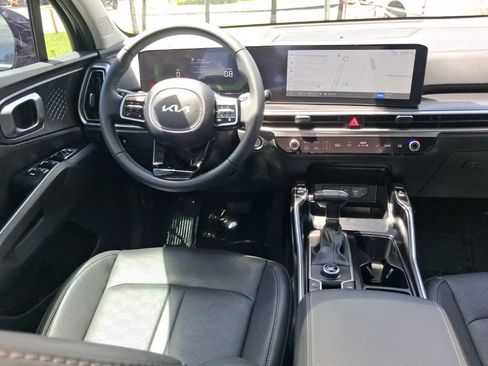 Used 2024 Kia Sorento S w/ Panoramic Sunroof Package FWD image 10