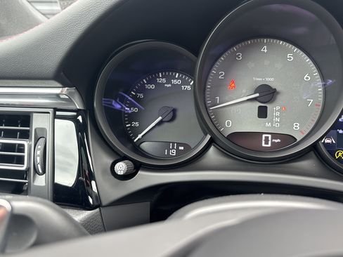 New 2026 Porsche Macan S image 16