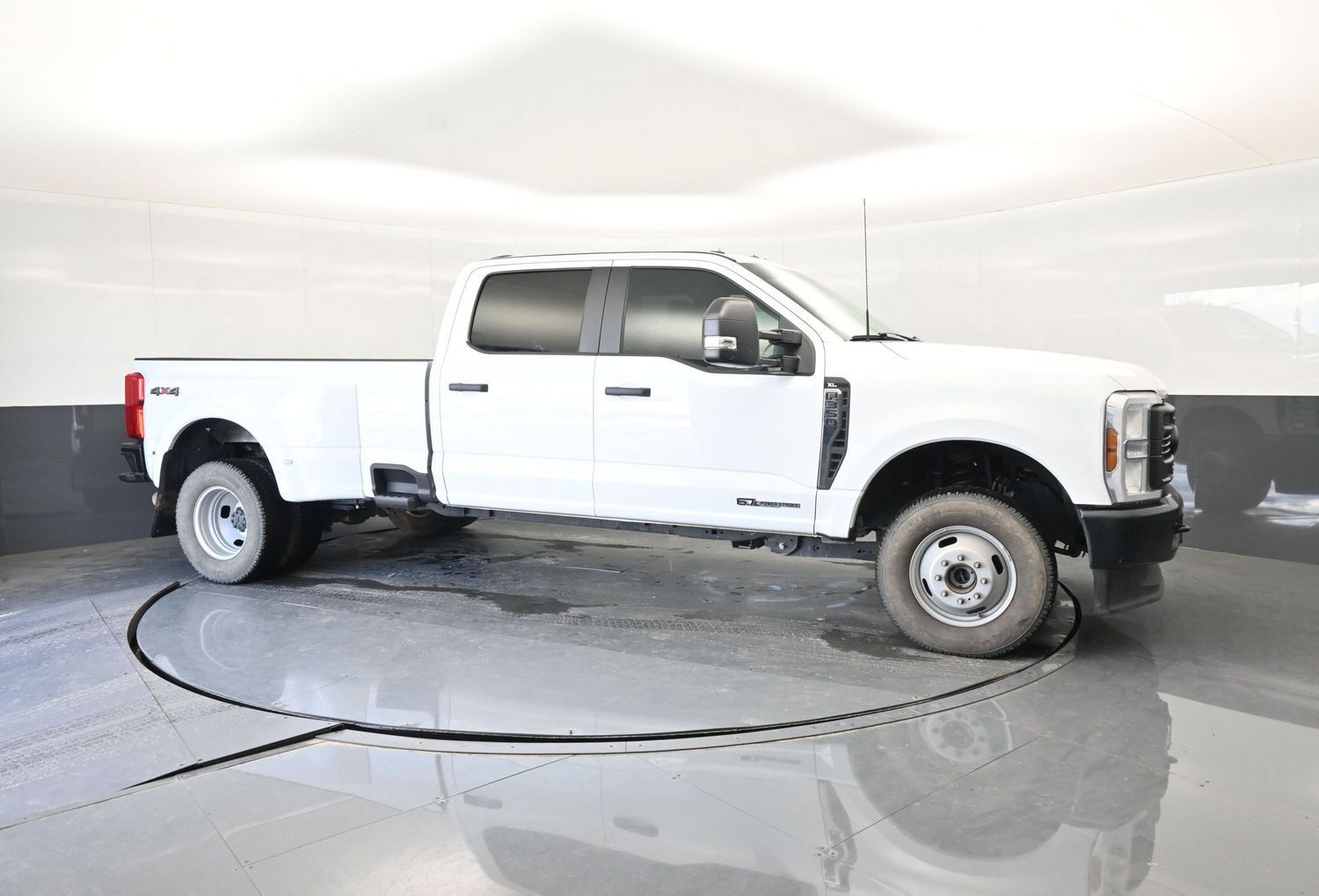 Used 2024 Ford F350 XL AWD/4WD image 6