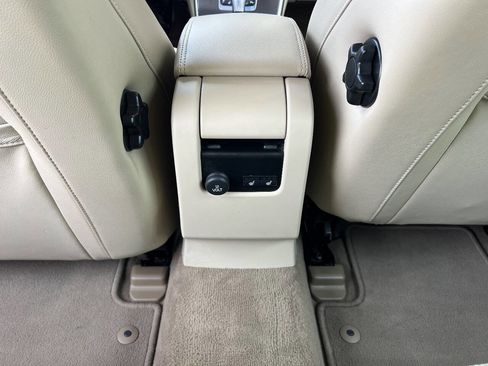 Used 2015 Volvo V60 T5 Premier Plus image 19