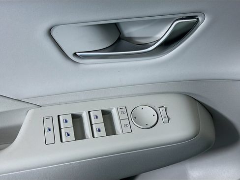 New 2026 Hyundai Kona SEL Premium FWD image 19
