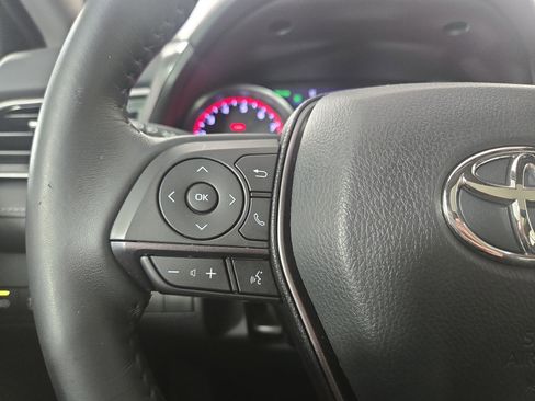 Used 2022 Toyota Camry XSE image 15