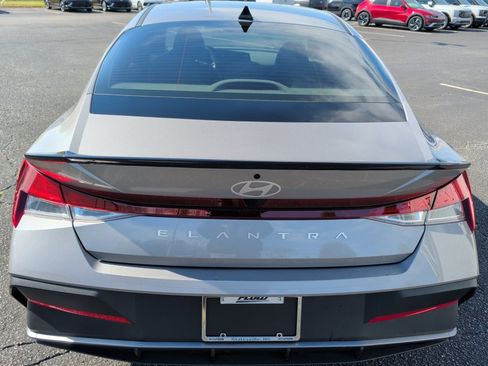 Certified 2025 Hyundai Elantra Sport image 14