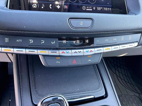 Used 2022 Cadillac XT4 Luxury w/ Driver Awareness Package image 25