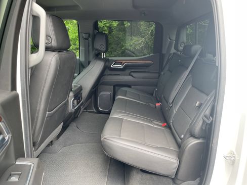 Used 2023 GMC Sierra 1500 Denali w/ Technology Package AWD/4WD image 35