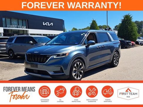 Used 2024 Kia Carnival EX FWD image 1
