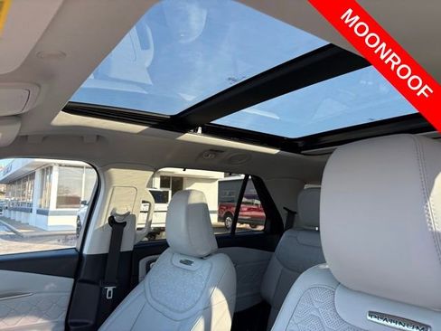 Used 2025 Ford Explorer Platinum w/ Ultimate Package image 6