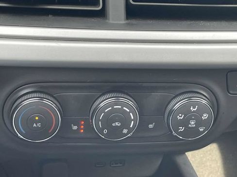 Certified 2024 Chevrolet Trax LS w/ LS Convenience Package FWD image 24