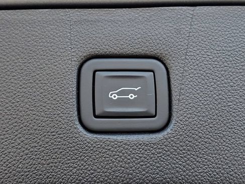 Used 2023 Chevrolet Blazer RS w/ Driver Confidence II Package AWD/4WD image 32
