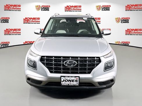 Used 2020 Hyundai Venue SEL w/ Convenience + Premium Package FWD image 12