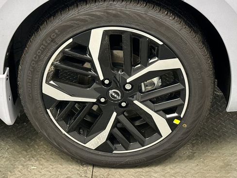 Used 2024 Nissan Versa SR w/ Trunk Package image 19