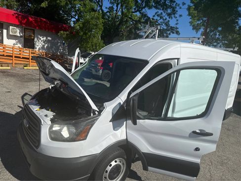 Used 2017 Ford Transit 250 148 Medium Roof RWD image 12