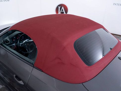 Used 2019 Porsche 718 Boxster RWD image 11