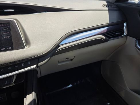 Certified 2023 Cadillac XT4 Luxury w/ Cold Weather Package FWD image 27