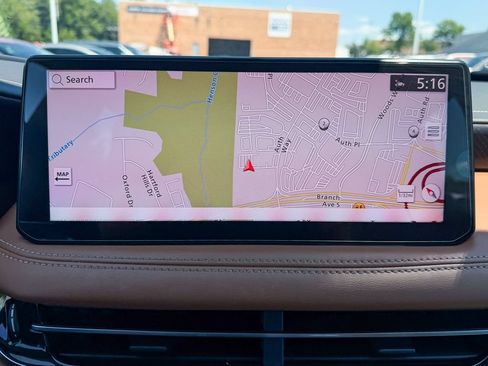 Used 2023 INFINITI QX60 Sensory w/ Vision Package AWD/4WD image 12