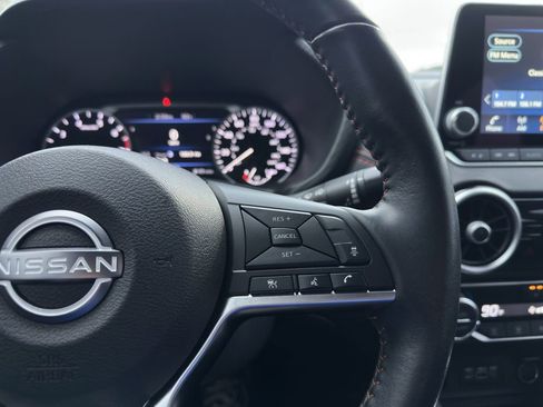 Used 2024 Nissan Sentra SR w/ SR Premium Package image 13