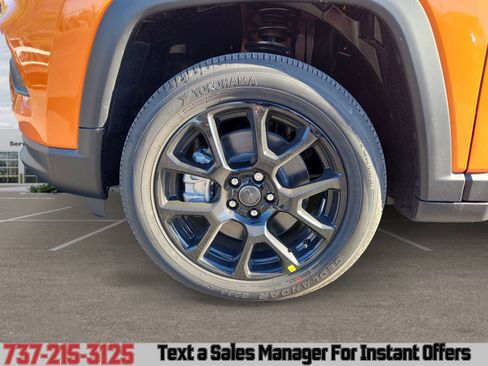 New 2026 Jeep Compass Latitude image 14