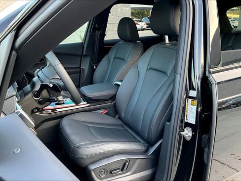 Used 2025 Audi Q7 2.0T Premium w/ Convenience Plus Package image 7
