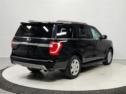 Used 2018 Ford Expedition XLT w/ Equipment Group 201A image 7