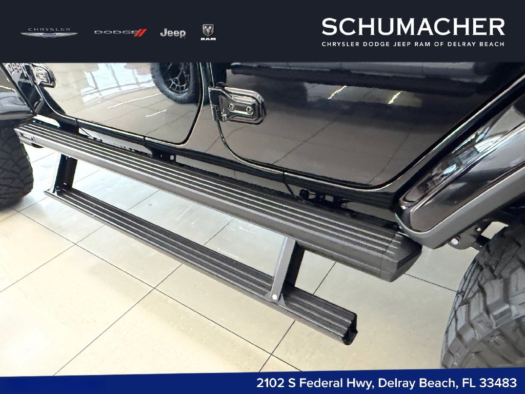 New 2026 Jeep Wrangler Unlimited Sahara AWD/4WD image 14