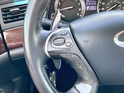 Used 2011 INFINITI M56 RWD image 22