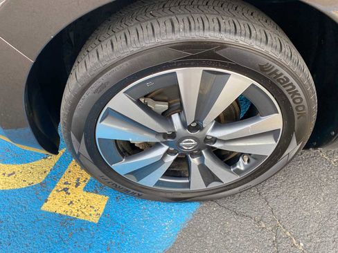 Used 2016 Nissan Leaf SV FWD image 38