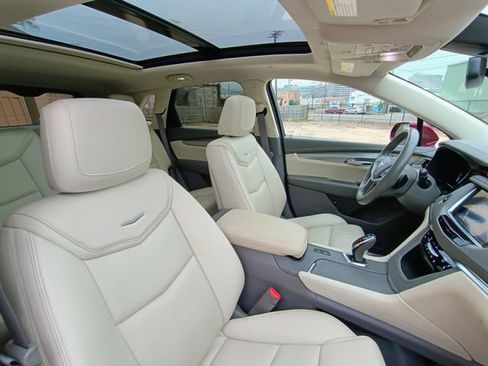 Used 2017 Cadillac XT5 Premium Luxury w/ Advanced Security Package image 46