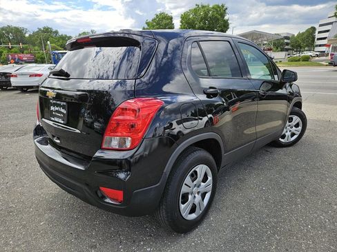 Used 2017 Chevrolet Trax LS w/ Fleet Convenience Package FWD image 5