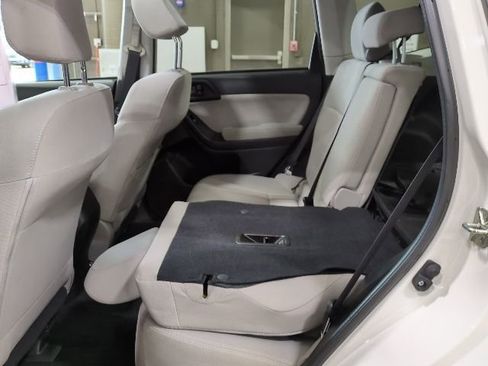 Used 2015 Subaru Forester 2.5i Premium w/ All-Weather Package AWD/4WD image 15