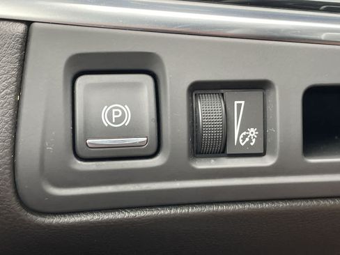 Used 2022 Cadillac XT6 Sport AWD/4WD image 39