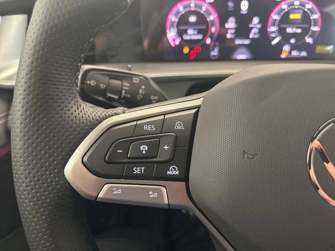 New 2026 Volkswagen Tiguan SE R-Line AWD/4WD image 12
