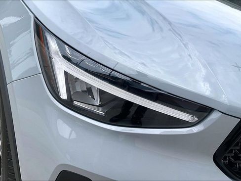 New 2026 Volvo XC40 B5 Core AWD/4WD image 38