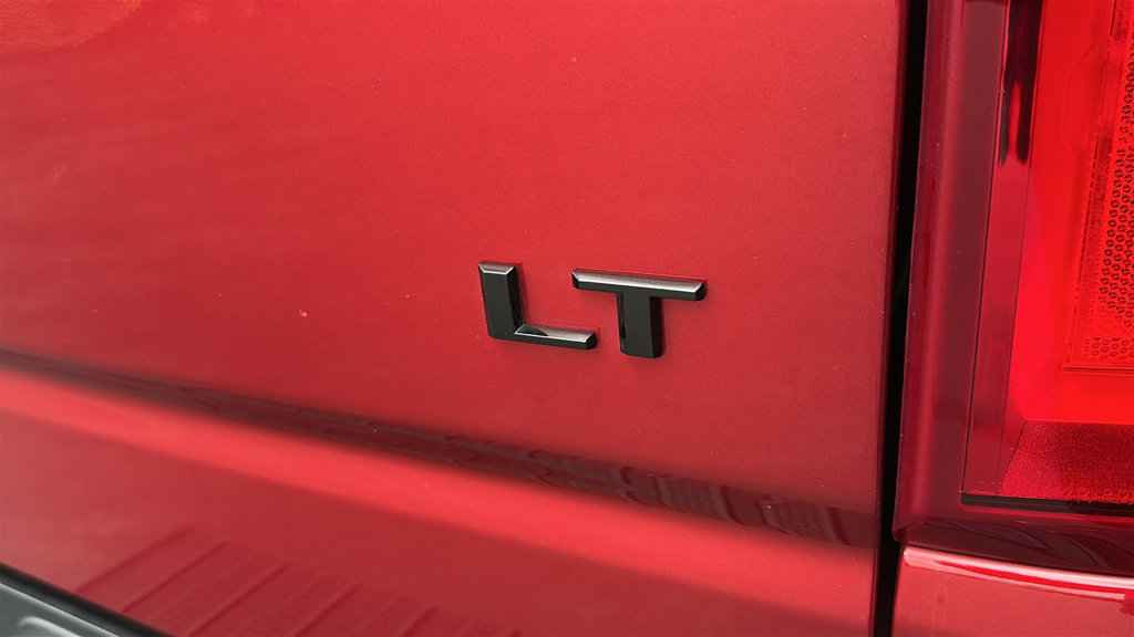 Used 2022 Chevrolet Silverado 1500 LT Trail Boss w/ Safety Package AWD/4WD image 13