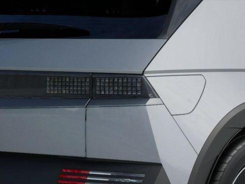 New 2026 Hyundai Ioniq 5 SE RWD image 10