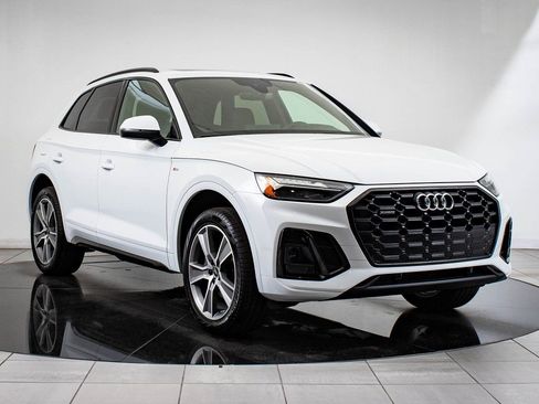 Used 2025 Audi Q5 2.0T Premium w/ Convenience Plus Package AWD/4WD image 12