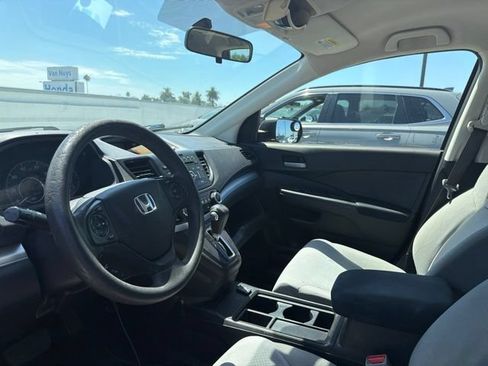 Used 2016 Honda CR-V LX image 3