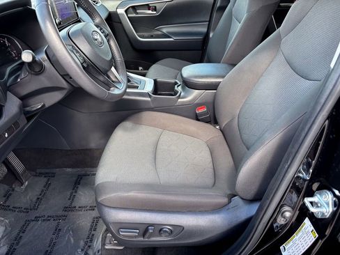 Used 2025 Toyota RAV4 XLE w/ Weather Package image 18