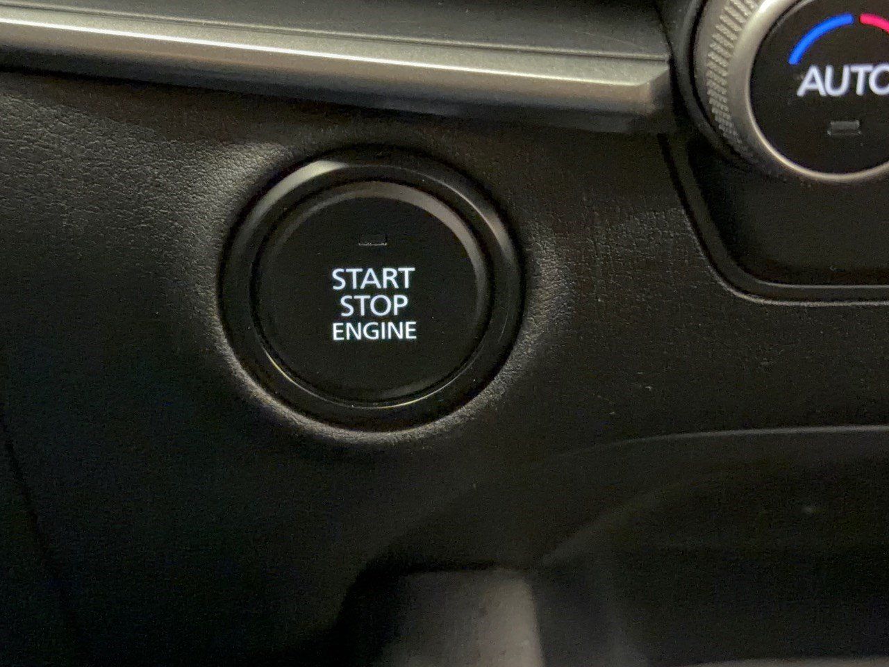 Used 2024 MAZDA MAZDA3 s FWD image 20