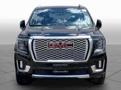 Used 2024 GMC Yukon XL Denali AWD/4WD image 4