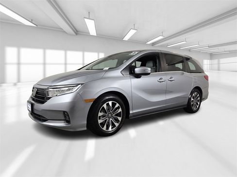 Used 2023 Honda Odyssey EX-L image 2