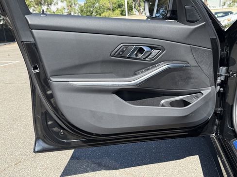 Used 2025 BMW 330i xDrive Sedan w/ M Sport Package image 18