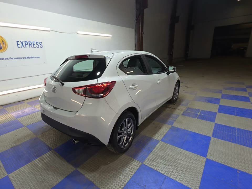 Used 2020 Toyota Yaris LE FWD image 3