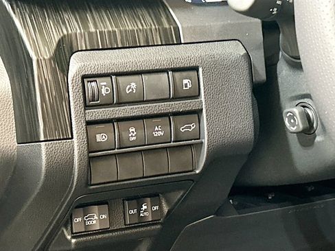 New 2026 Toyota 4Runner Platinum AWD/4WD image 8