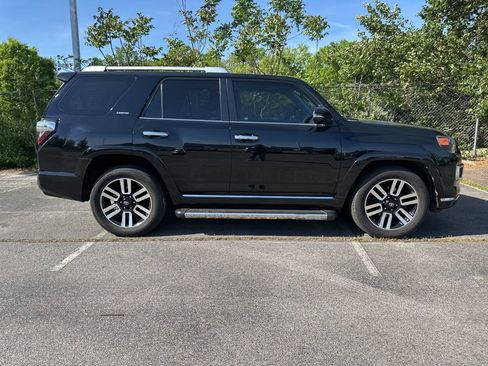 Used 2018 Toyota 4Runner Limited image 2