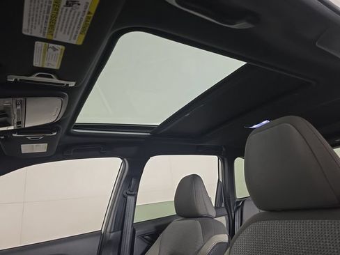 Certified 2025 Subaru Forester Premium AWD/4WD image 24
