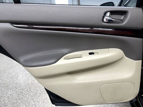 Used 2013 INFINITI G37 x Sedan w/ Premium Pkg image 8