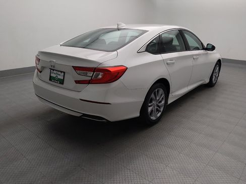 Used 2018 Honda Accord LX image 9