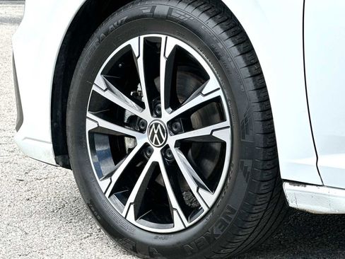 Used 2025 Volkswagen Jetta Sport FWD image 11
