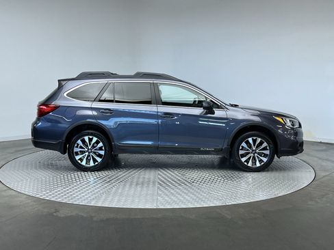 Used 2016 Subaru Outback 2.5i Limited AWD/4WD image 10