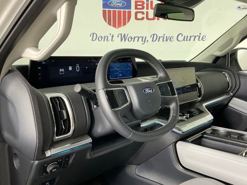 New 2026 Ford Expedition Platinum w/ Driver's Package AWD/4WD image 13